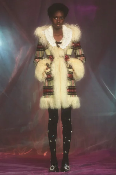 Look 30